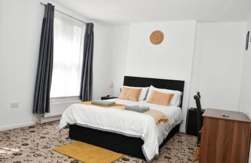 Harrow Road Apartment | Stylish Luxury Flat In Central London