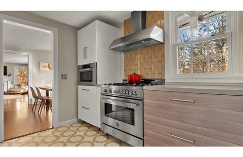 Lee House | Stylish Mid-century Modern Berkshires Cape