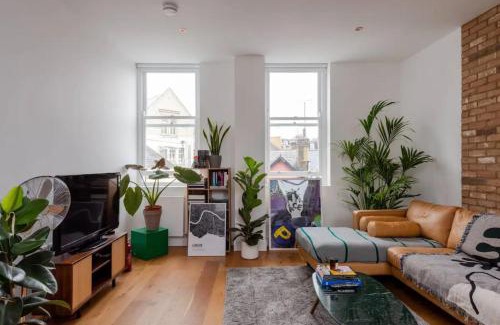 Hackney Central Apartment | Stylish & Modern 1BD Flat in the Heart of Hackney
