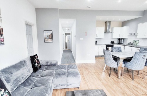Nottingham Apartment | Stylish & Modern 2BR Flat