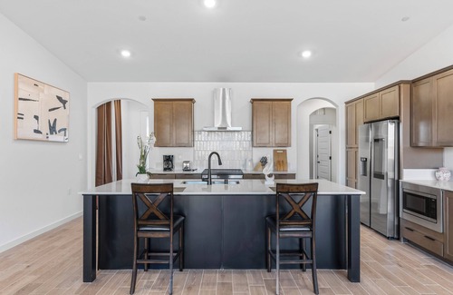 Pumpkin Center House | Stylish & Modern Bakersfield Retreat Near Downtown