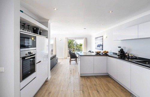 Benagil Villa | Stylish & Modern Carvoeiro Villa | 2 Bedrooms | Villa Benagil | Stunning Views.