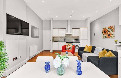 Northcote Apartment | Stylish & Modern St Johns Hill