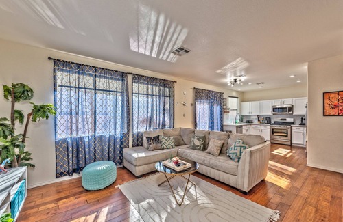 Spring Valley Villa | Stylish Modern Villa! 4 Bedrooms 2.5 Bath.n