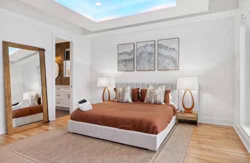 Haynes Area House | Stylish Multi-Level Retreat Rooftop & Pool Table