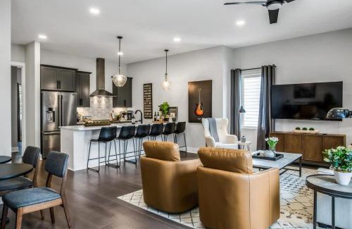 Nashville House | Stylish Nashville Home - Rooftop Deck - Hot Tub