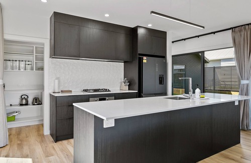 Wharewaka House | Stylish New Retreat in Taupo