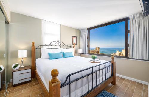 Waikiki Apartment | Stylish Ocean View Condo Near Waikiki Beach with Free Parking!