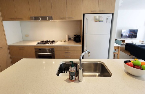 Randwick Apartment | Stylish Parkside Retreat - Outdoor Pool & Undercover Parking - Randwick