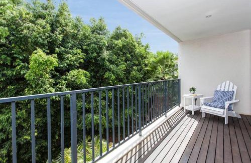 Randwick Apartment | Stylish parkside retreat