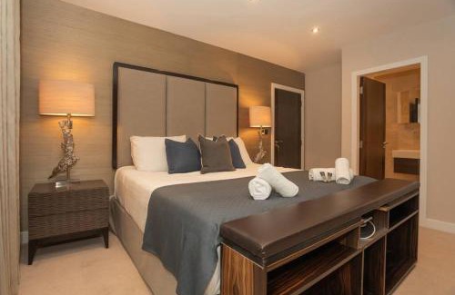 Bath Apartment | Stylish Penthouse Apartment With Hot Tub
