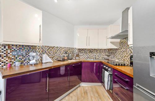 Bristol Floating Harbour Apartment | Stylish Penthouse On Harbourside