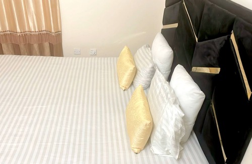 Dhanmondi Apartment | Stylish Private Room In the Heart of Dhanmondi