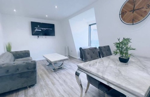 Liverpool City Centre Apartment | Stylish Retreat in Central Liverpool