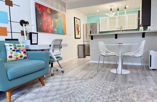San Rafael Apartment | Stylish Retro Luxury - Mid Century Eichler, Stylish Retro Luxury - Mid Century Eichler