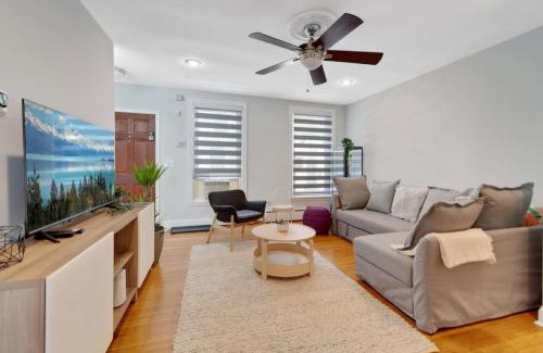 Fishtown House | Stylish Rowhome-Fishtown-Near Shops