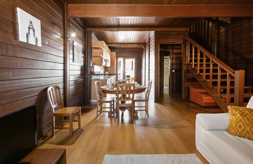 Casais do Rio Apartment | Stylish Rustic Villa - Surf & Golf