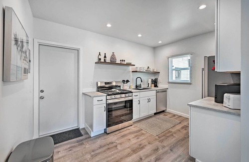 Roseville - Fleet Ridge Apartment | Stylish San Diego Apartment w/Smart TV!