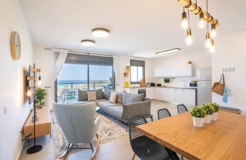 Nahariya Apartment | Stylish Seaside Escape with Balcony by Sea N' Rent
