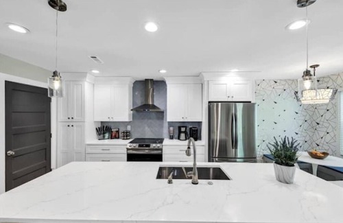Atlanta House | Stylish Southern Getaway - Mins to top Atl Attractions