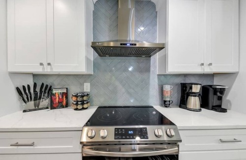 Atlanta House | Stylish Southern Getaway - Mins to top Atl Attractions