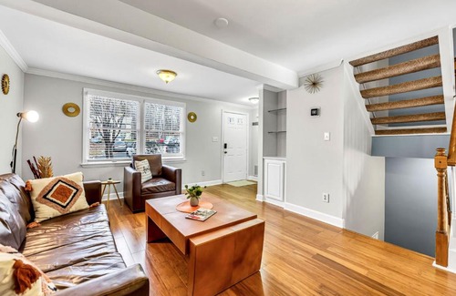 Greensboro Apartment | Stylish, spacious Uptown Condo! Perfect for large families and groups! Private patio! Minutes from downtown and airport!