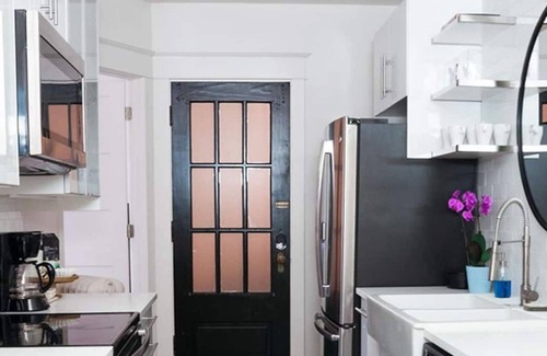 Union Park Apartment | Stylish stay for families near campus