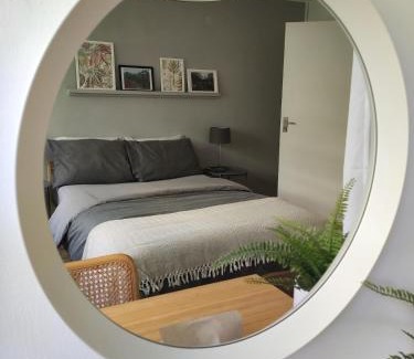 Camberwell Green Apartment | Stylish stay in Camberwell