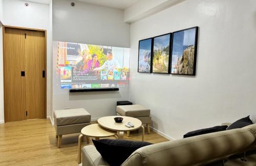 Taguig Apartment | Stylish Staycation near BGC w/Home Cinema