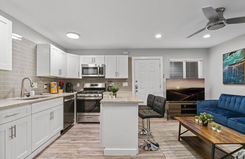 Clarksville Apartment | Stylish Studio Downtown Evonify