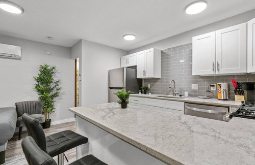 Clarksville Apartment | Stylish Studio Downtown Evonify