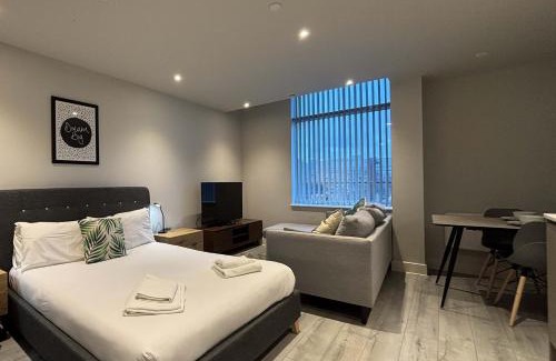 Bracknell Apartment | Stylish Studio in Bracknell with free Parking