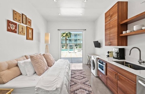 Roosevelt Condo | Stylish studio in DTPH - Pool and WiFi