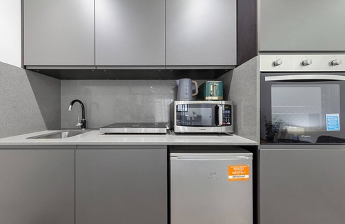 Golders Green Apartment | Stylish Studio in Golders Green Central Location