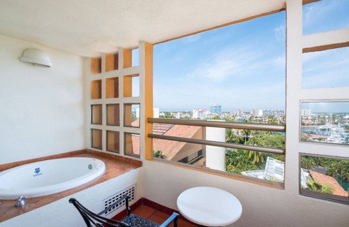 Marina Vallarta Hotel | Stylish Studio with Balcony & Resort Amenities