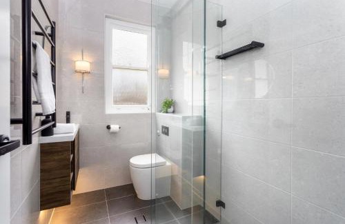 Elizabeth Bay Apartment | Stylish Studio Near Kings Cross Train Station