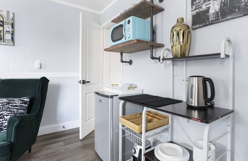 Azalea Park Apartment | Stylish suite near downtown | Ideal for long stays