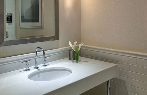 Bay Village Hotel | Stylish Suites w/Sophisticated Living Spaces in Downtown Boston!