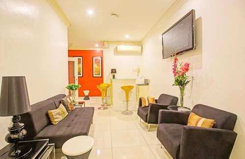 Pio del Pilar House | Stylish Superior Suite Stay – Townhouse VIP Suite