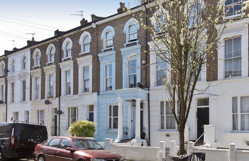 Addison House | Stylish Three Bed + Roof Terrace Shepherd's Bush