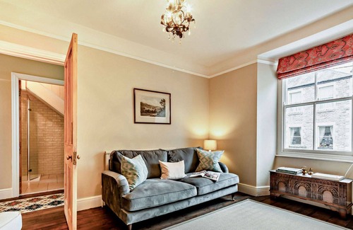 Tetbury Cottage | Stylish three bedroom holiday cottage in the Cotswolds - Union Cottage