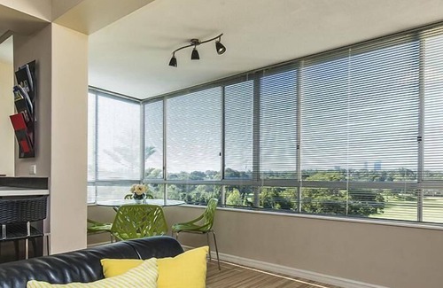 Shenton Park Apartment | Stylish two bedroom apartment with penthouse views to the city,
