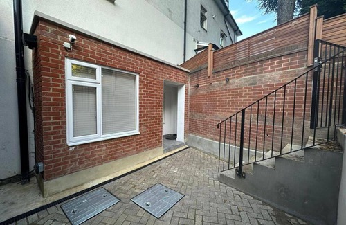 Brondesbury House | Stylish Two Bedroom House In Kilburn
