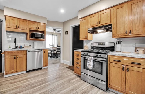Buffalo Apartment | Stylish Two Bedroom Retreat near Buffalo