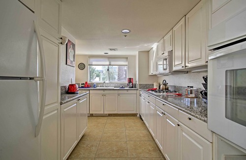 Cathedral City Resort | Stylish upstairs villa overlooking the pool