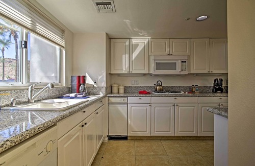 Cathedral City Resort | Stylish upstairs villa overlooking the pool