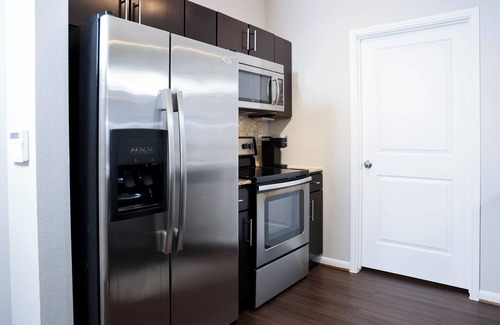 Memorial Apartment | Stylish Urban Getaway in City Centre