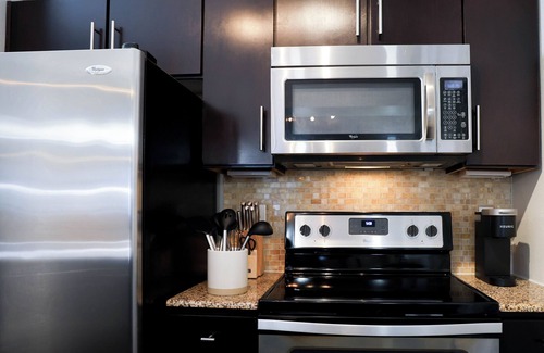 Memorial Apartment | Stylish Urban Getaway in City Centre