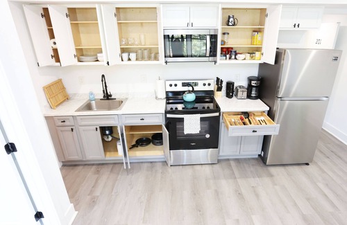 Petworth Bed & Breakfast | Stylish Vacation Gateaway | In-house Services