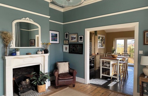 Frome House | Stylish Victorian Home - Central Frome - Sleeps 8